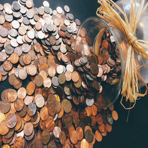 10 Lazy Girl Side Hustles That Actually Make Money in 2025
